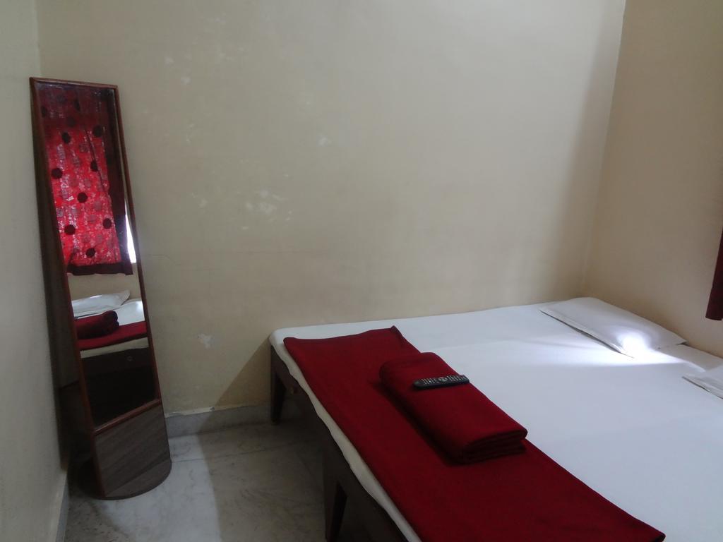Hotel Rajmandir Pune Habitación foto